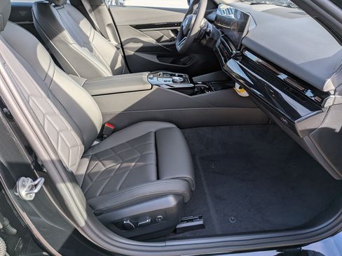 New 2026 BMW 530i w/ M Sport Package image 37