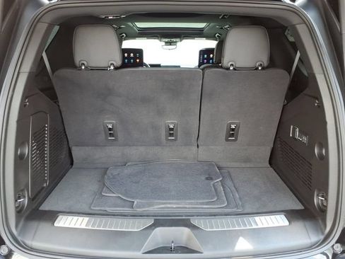 Used 2026 GMC Yukon AT4 w/ AT4 Premium Plus Package AWD/4WD image 24