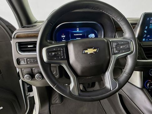 Used 2023 Chevrolet Suburban Premier image 12