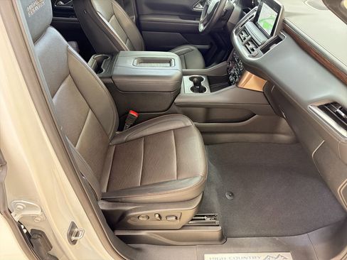 Used 2024 Chevrolet Tahoe High Country w/ Advanced Technology Package AWD/4WD image 30