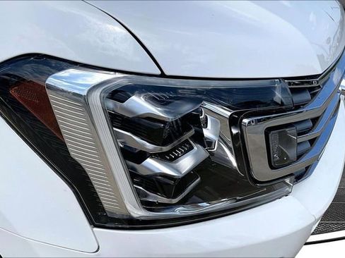 Used 2020 Ford Expedition Limited w/ Equipment Group 302A AWD/4WD image 33