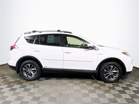 Certified 2018 Toyota RAV4 LE Plus image 9