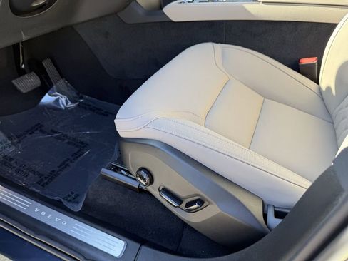 New 2026 Volvo XC90 B6 Plus image 15