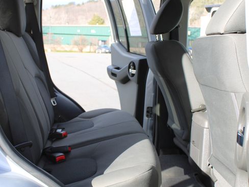 Used 2015 Nissan Xterra S w/ Value Package image 13