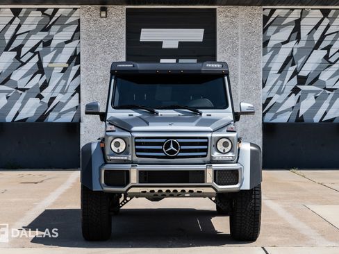 Used 2018 Mercedes-Benz G 550 Squared image 3