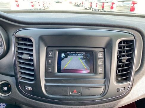 Used 2016 Chrysler 200 S image 42