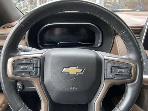 Used 2023 Chevrolet Suburban High Country image 28