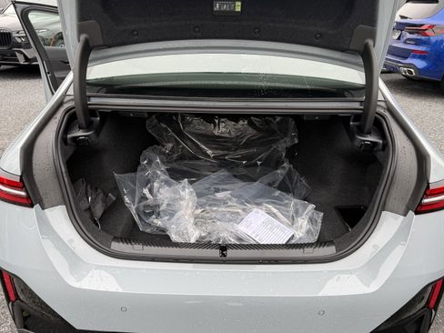 New 2026 BMW 530i xDrive w/ M Sport Package AWD/4WD image 9