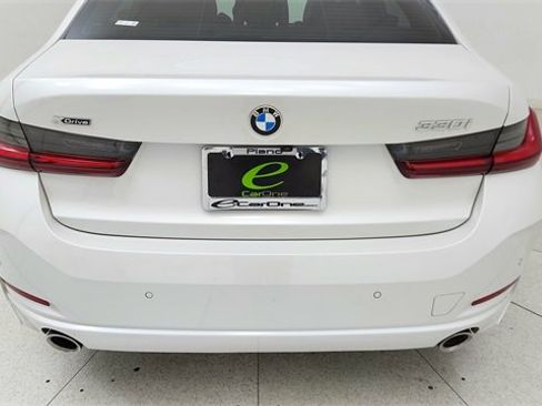Used 2025 BMW 330i xDrive Sedan image 11