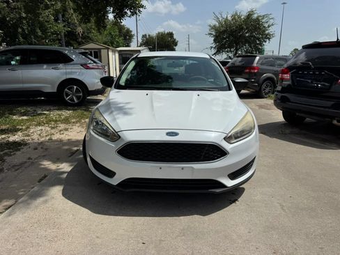 Used 2018 Ford Focus S FWD image 3