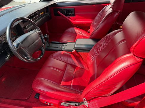 Used 1992 Chevrolet Camaro Z28 RWD image 38