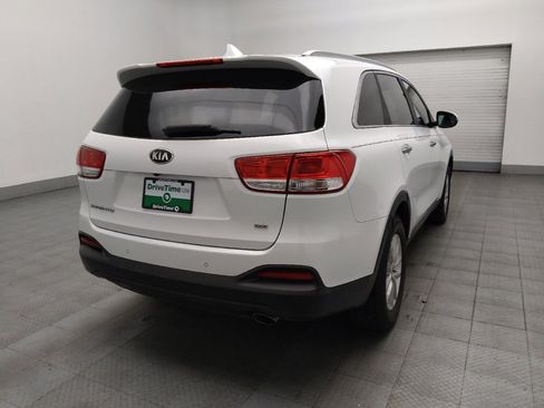 Used 2018 Kia Sorento LX image 9
