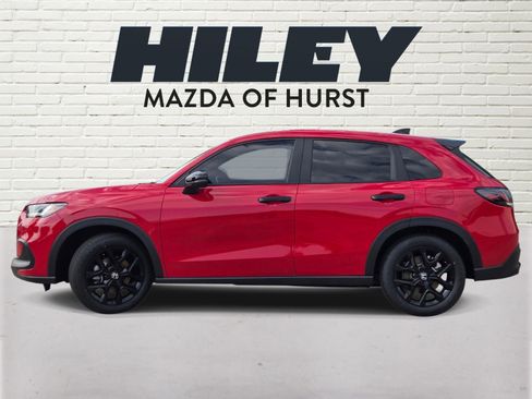 Used 2025 Honda HR-V Sport image 3