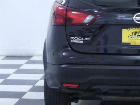Used 2019 Nissan Rogue Sport SV image 23