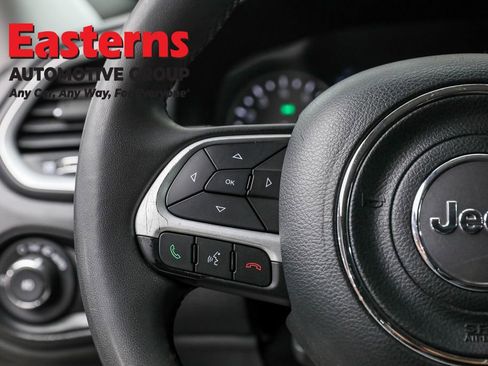 Used 2021 Jeep Renegade Latitude image 26