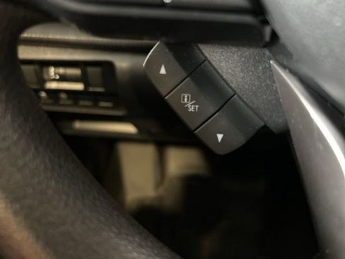 Used 2023 Subaru Crosstrek 2.0i AWD/4WD image 13