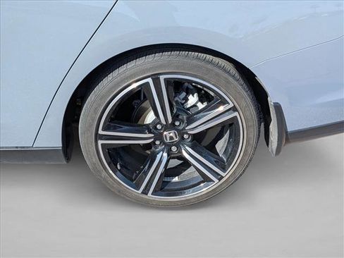 Used 2023 Honda Accord Sport image 9
