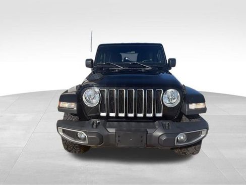 Used 2019 Jeep Wrangler Unlimited Sahara image 3