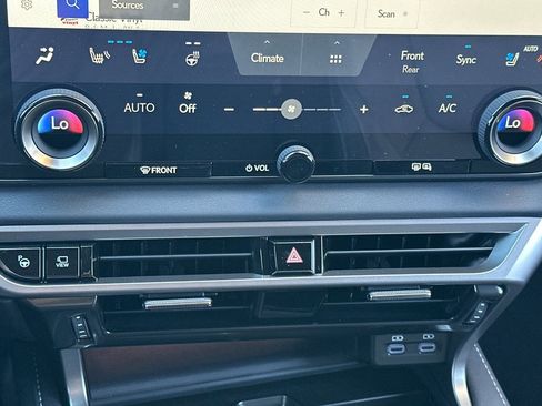 New 2026 Lexus RX 450h AWD image 17