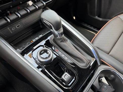 New 2026 GMC Canyon AT4 w/ Technology Plus Package AWD/4WD image 15