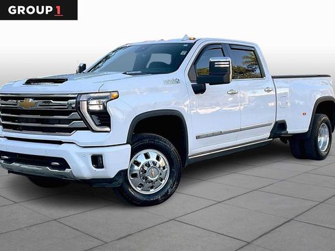 Used 2025 Chevrolet Silverado 3500 High Country w/ Technology Package image 1