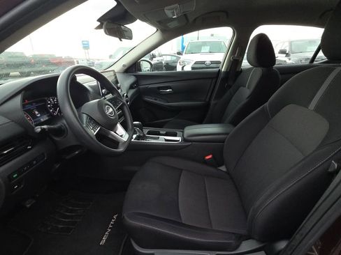 Used 2024 Nissan Sentra SV image 15