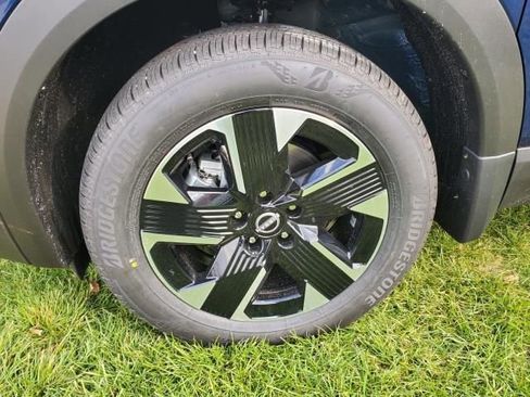 New 2026 Nissan Kicks SV image 9