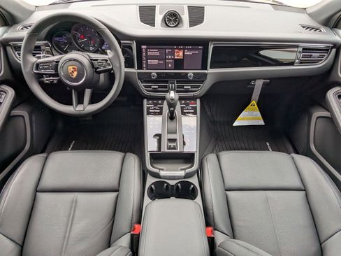 Certified 2026 Porsche Macan AWD/4WD image 22