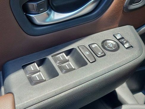 Used 2025 Honda Pilot Elite image 30