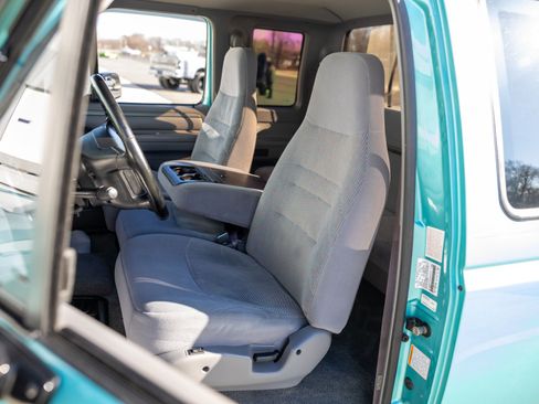 Used 1995 Ford F150 XL image 40