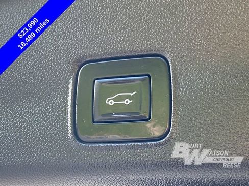 Used 2023 Chevrolet TrailBlazer RS w/ Sun and Liftgate Package AWD/4WD image 17
