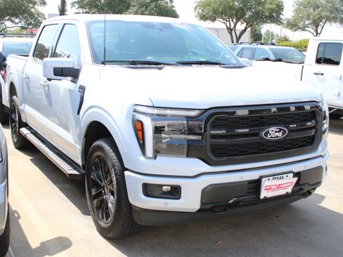 Used 2025 Ford F150 Lariat w/ Equipment Group 502A High AWD/4WD image 2
