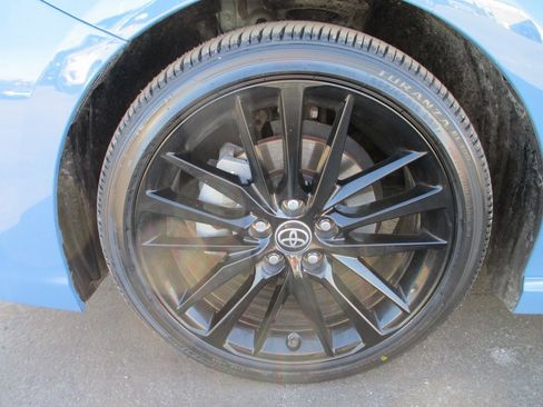 Used 2023 Toyota Camry XSE image 12