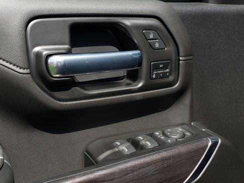 Used 2022 Chevrolet Silverado 3500 LTZ w/ LTZ Texas Edition image 10