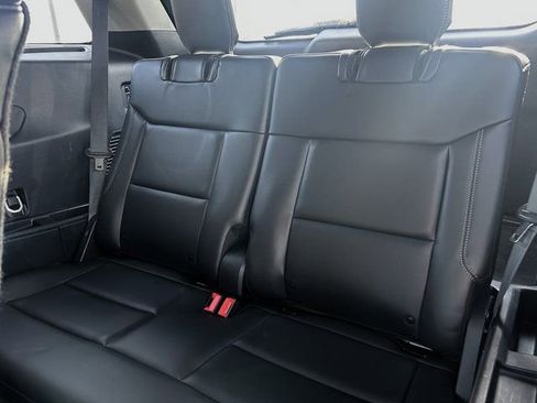 Used 2024 Ford Explorer XLT w/ Equipment Group 202A image 31