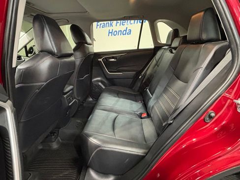 Used 2021 Toyota RAV4 XLE Premium AWD/4WD image 28