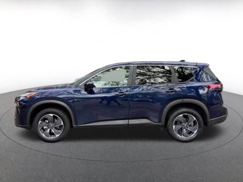 Used 2025 Nissan Rogue SV image 9