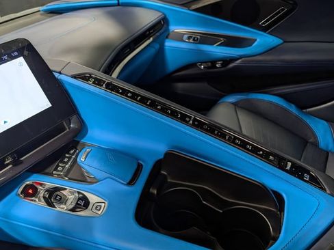 Used 2024 Chevrolet Corvette Stingray Premium Conv w/ Z51 Performance Package RWD image 35
