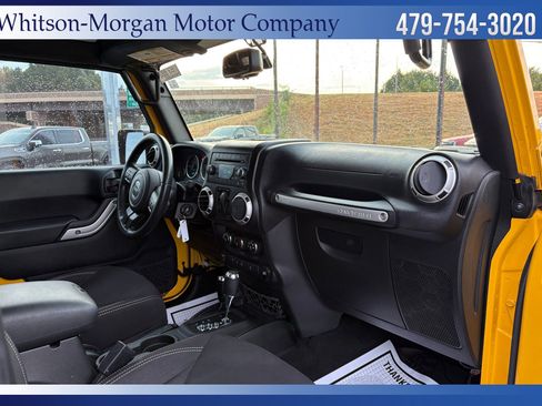 Used 2015 Jeep Wrangler Rubicon w/ Power Convenience Group image 22