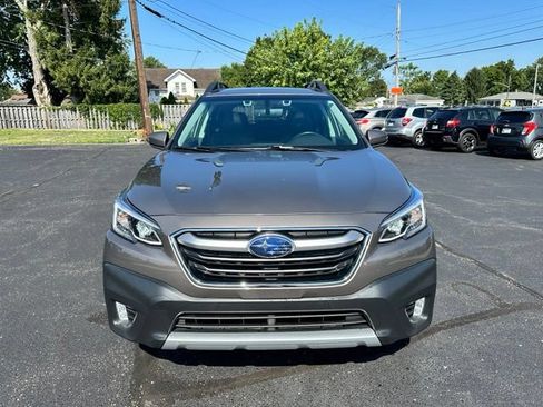Used 2022 Subaru Outback Limited w/ Popular Package #2 AWD/4WD image 2