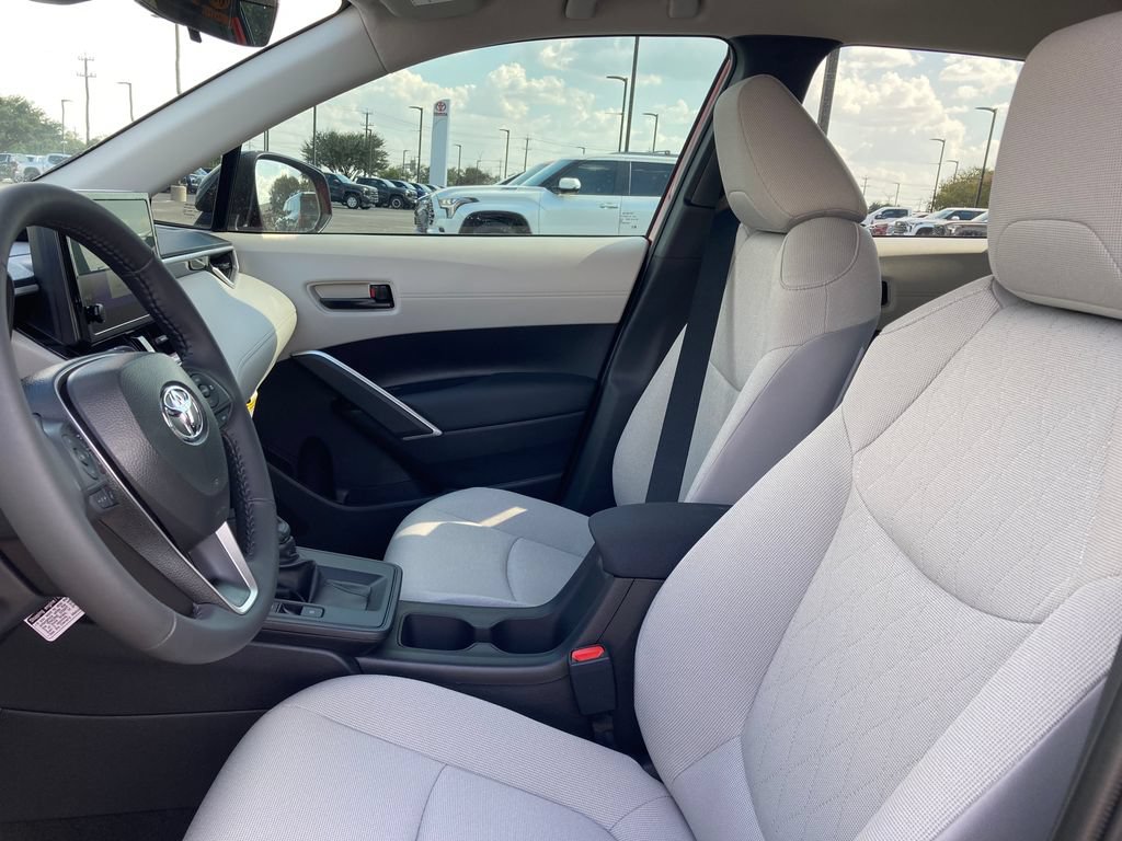 New 2026 Toyota Corolla Cross LE FWD image 10