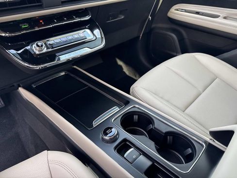 New 2026 Lincoln Corsair Premiere image 25