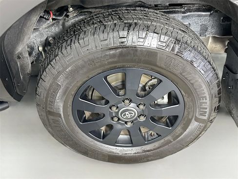 Used 2024 Toyota Land Cruiser image 26