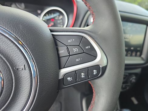 Used 2021 Jeep Compass Trailhawk AWD/4WD image 26