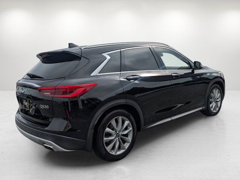 Used 2020 INFINITI QX50 Luxe w/ Cargo Package AWD/4WD image 5