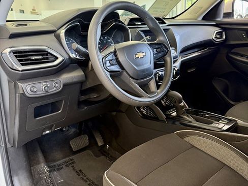 Used 2023 Chevrolet TrailBlazer LT image 13