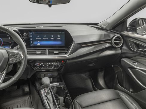 Used 2025 Chevrolet Trax ACTIV w/ Driver Confidence Package image 31