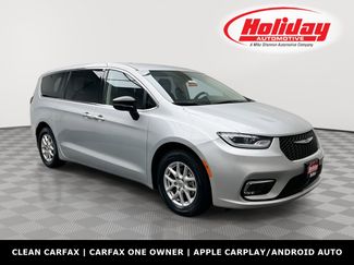 Used 2024 Chrysler Pacifica Touring-L video 1