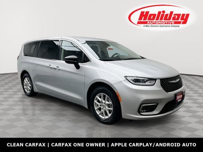 Used 2024 Chrysler Pacifica Touring-L