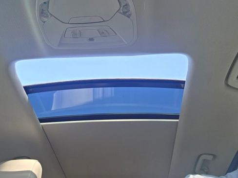 Used 2019 Ford Escape Titanium image 18